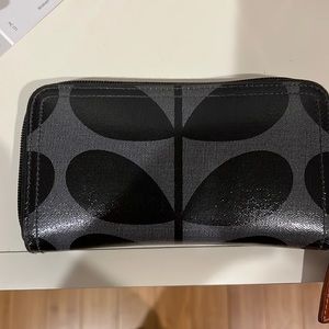 Oral Kiely black wallet